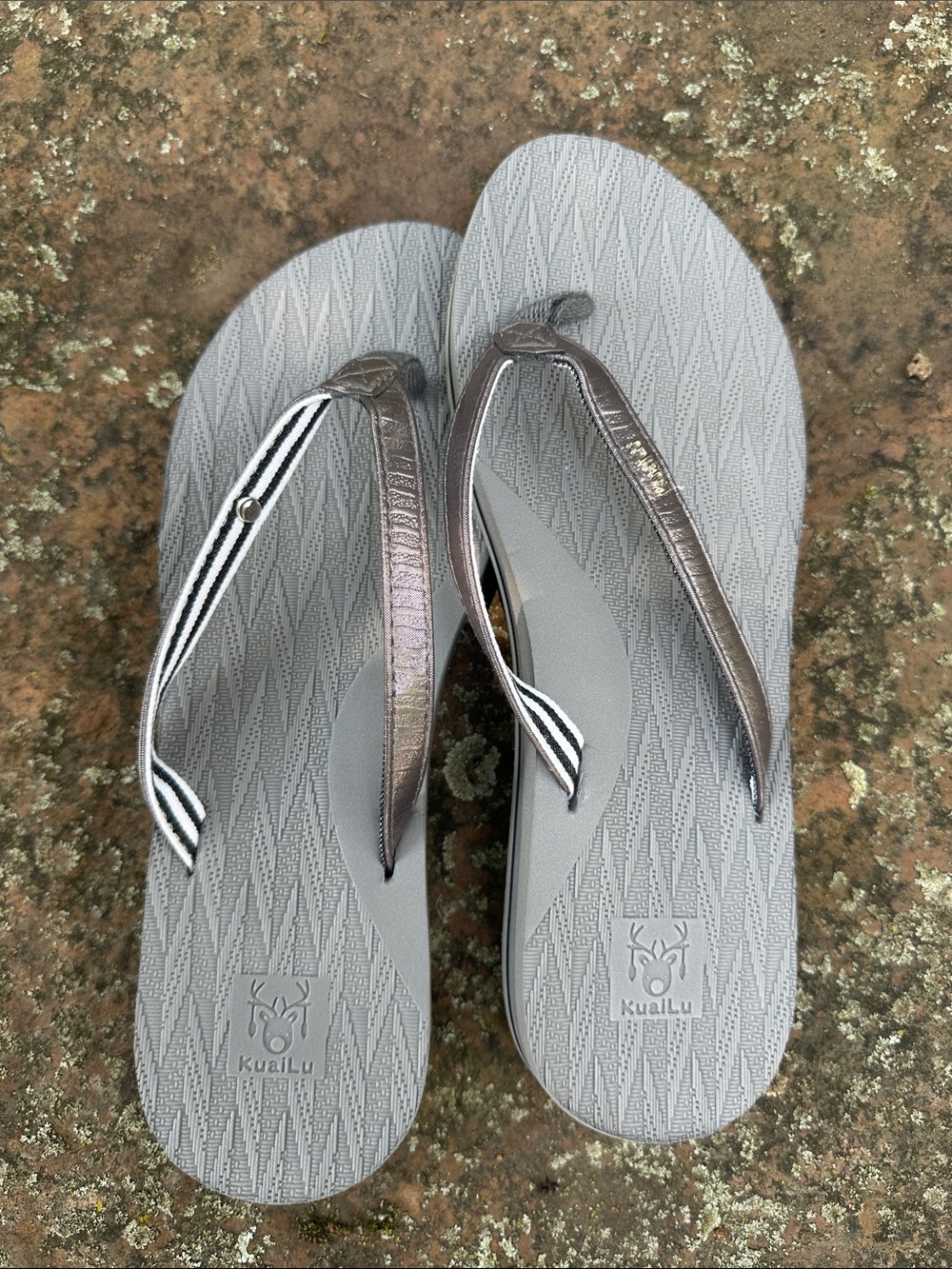 KuaLu Women's Gray Flip-Flop Sandals with Metallic Bronzed Straps